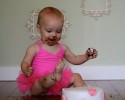 messy-babies-eating-cake-3939
