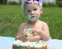 messy-babies-eating-cake-3947