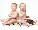 messy-babies-eating-cake-3956