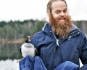 norwegian-man-jumps-into-icy-lake-to-save-duck-7